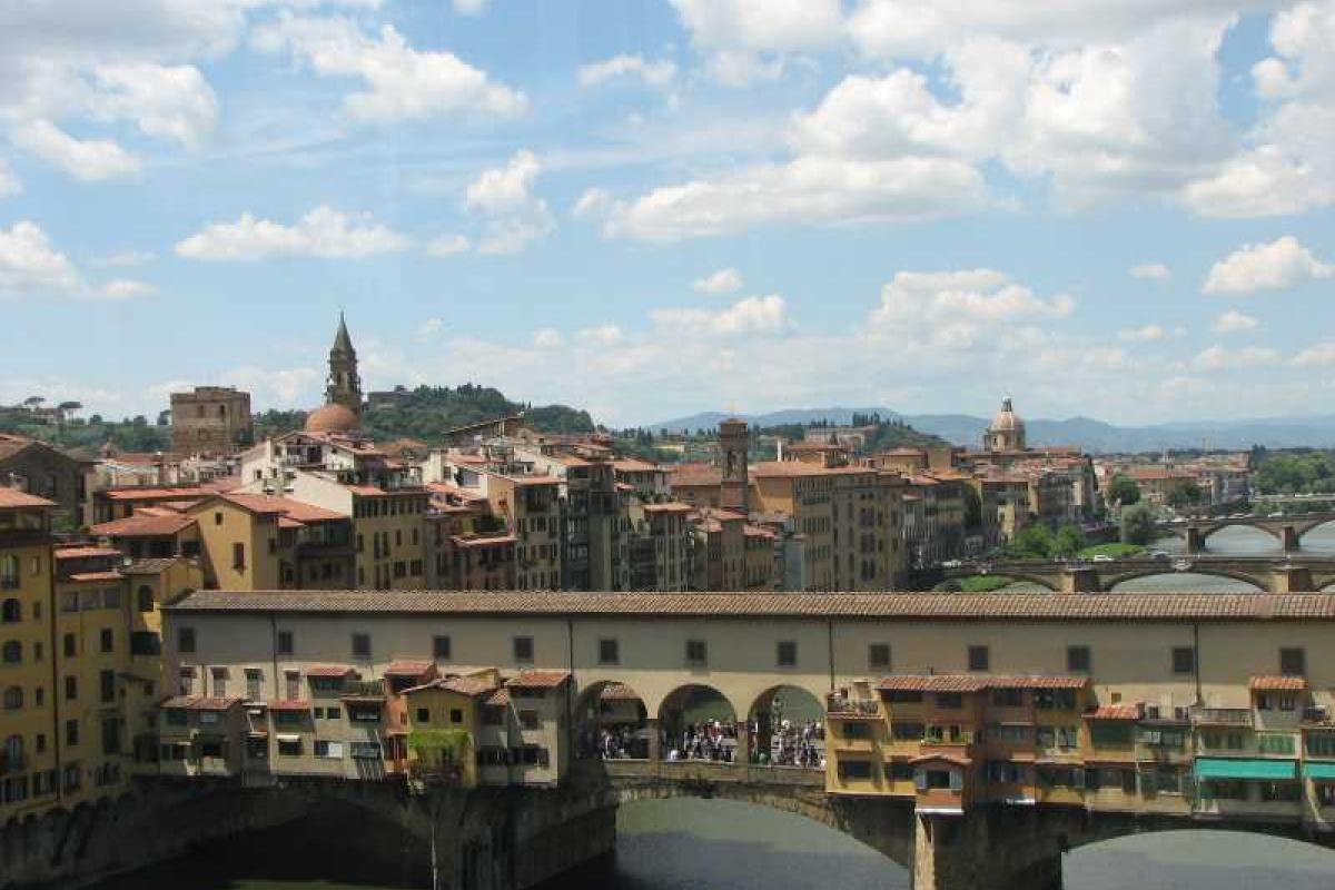 Трагедия в Бухаресте: пожар в ночном клубе унес жизни 29 человек Трагедия в Бухаресте: пожар в ночном клубе унес жизни 29 человек