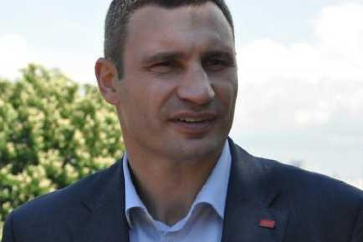 Кличко уволил директора одного из киевских рынков Кличко уволил директора одного из киевских рынков