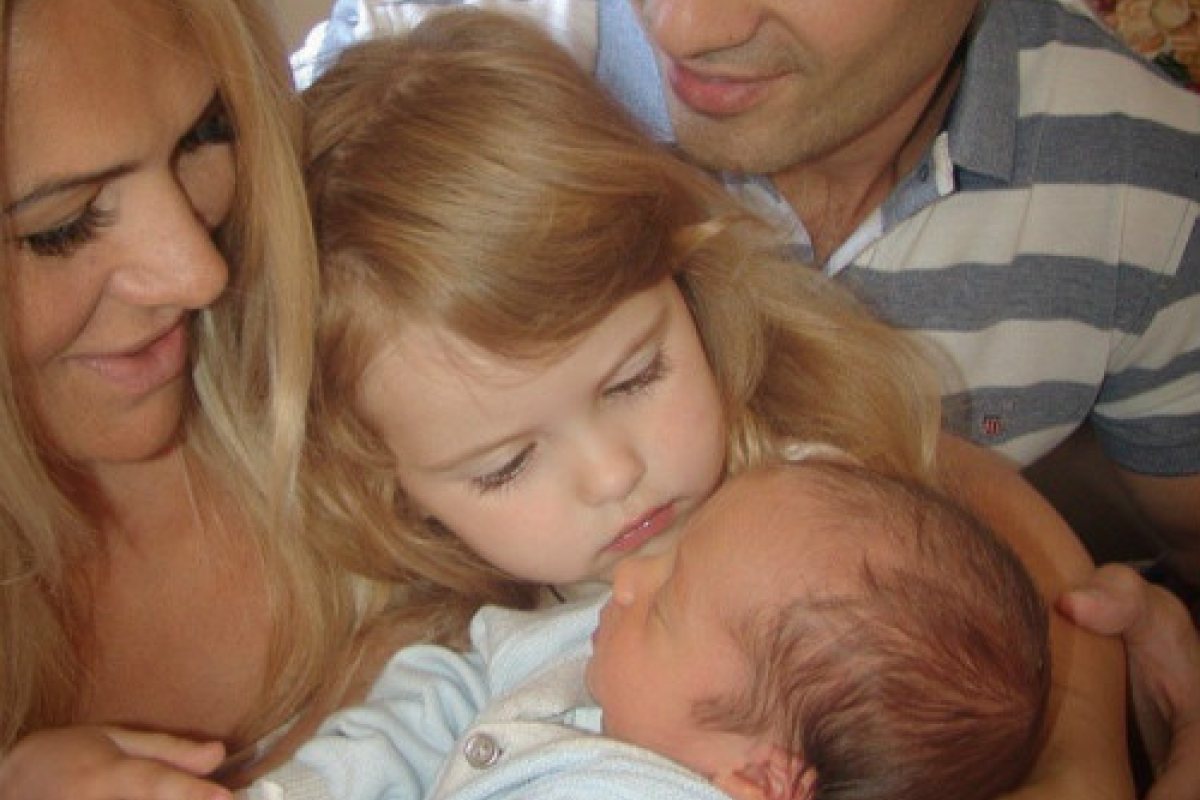 3-летняя малышка Макарских уже учится готовить