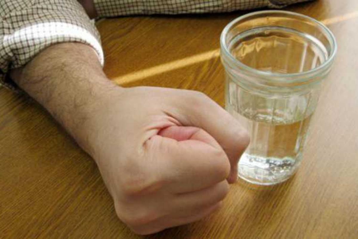 Российский дедушка зарезал знакомого, который работал на "Обаму" Российский дедушка зарезал знакомого, который работал на "Обаму"