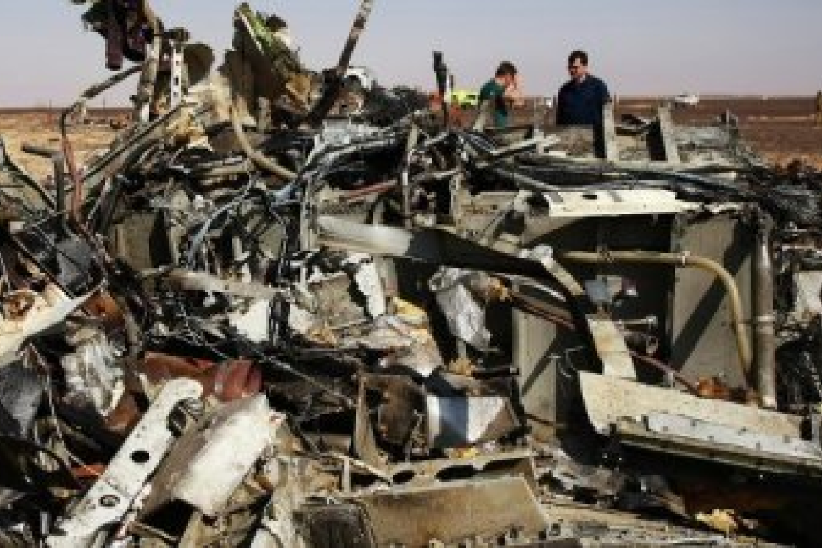 Египетские СМИ: Причиной крушения А321 был взрыв в двигателе Египетские СМИ: Причиной крушения А321 был взрыв в двигателе