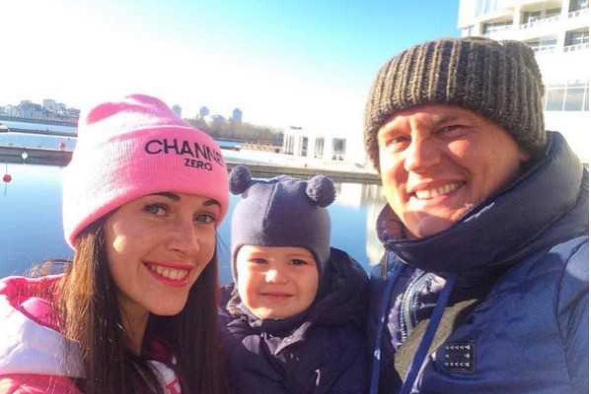 Экс-участник шоу «Дом-2» решил «зажечь» с парнем, жена подала на развод Экс-участник шоу «Дом-2» решил «зажечь» с парнем, жена подала на развод