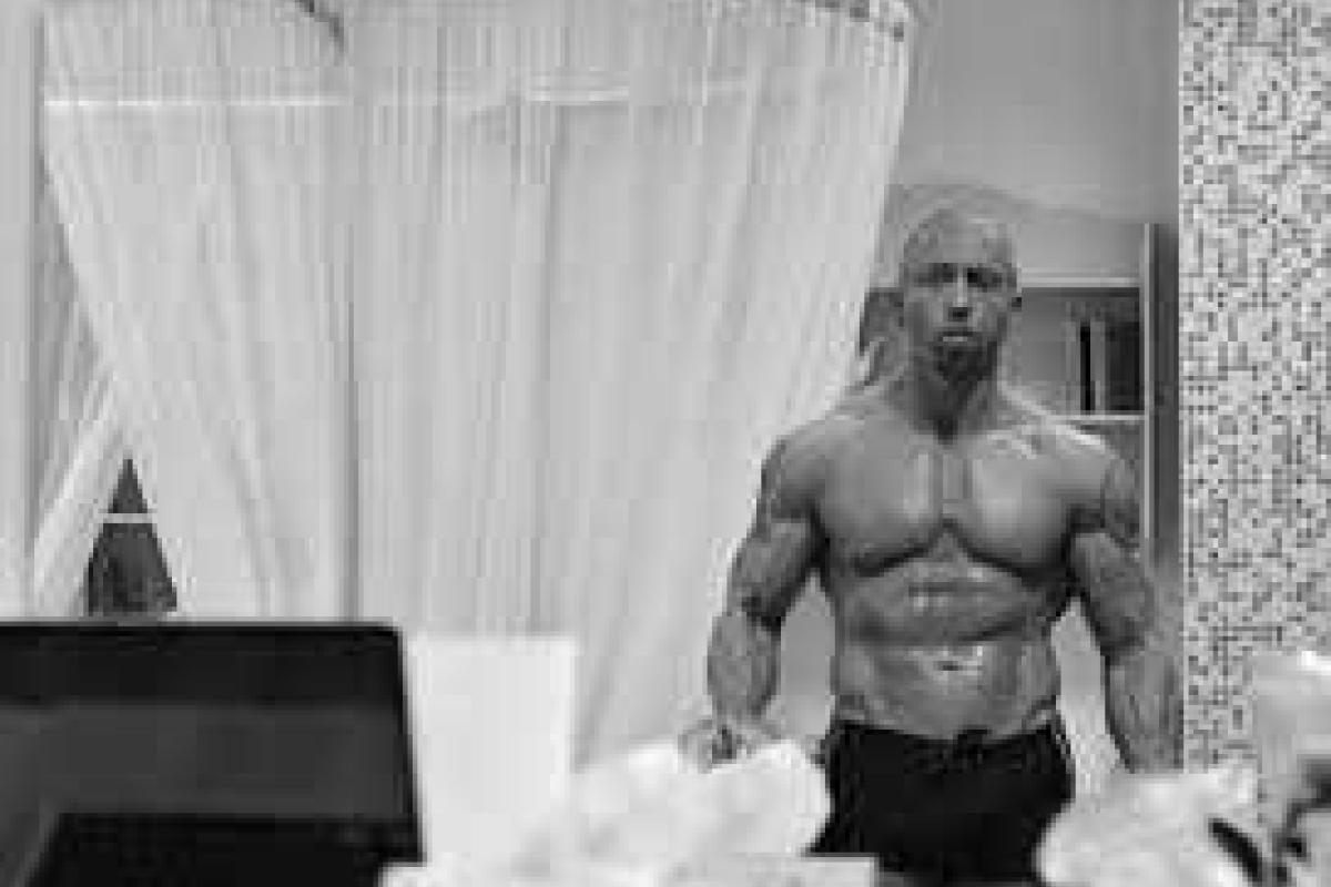 Известный украинский рэпер бросил жену и уехал в Москву