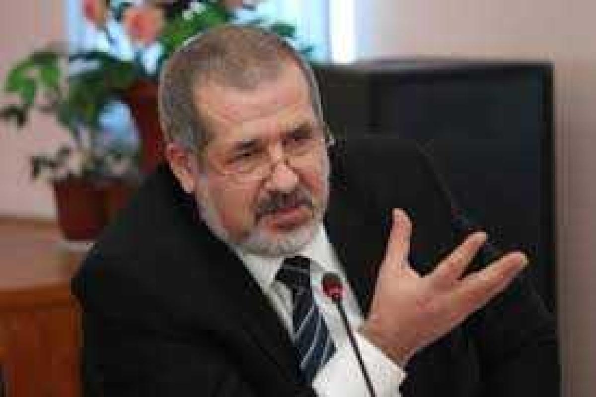 Порошенко поручит Кабмину свернуть торговлю с Крымом, - Чубаров Порошенко поручит Кабмину свернуть торговлю с Крымом, - Чубаров