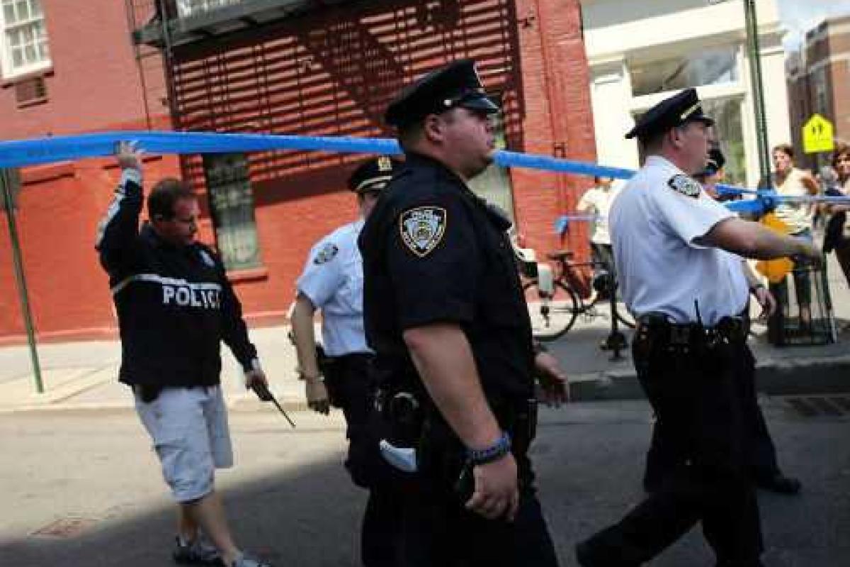 У школы в пригороде Лас-Вегаса произошла стрельба. Есть жертвы У школы в пригороде Лас-Вегаса произошла стрельба. Есть жертвы