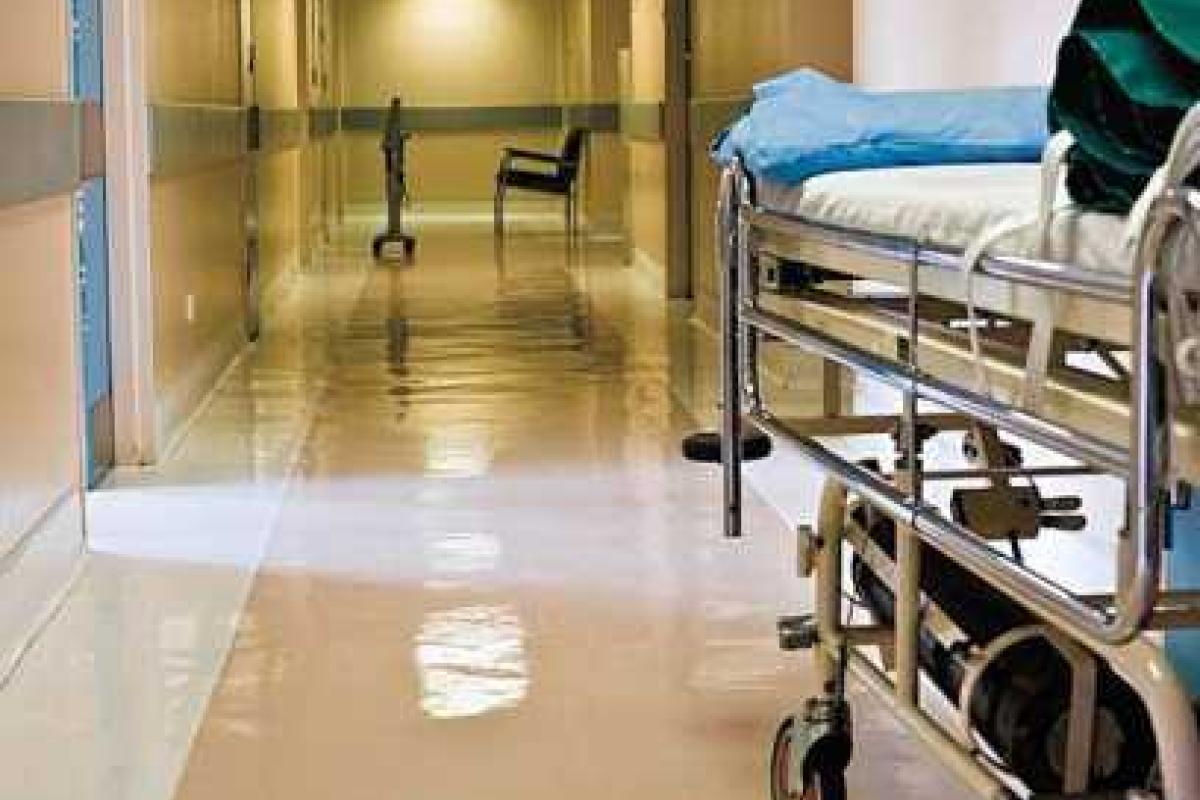 Самый высокий человек на планете умер в тайской больнице