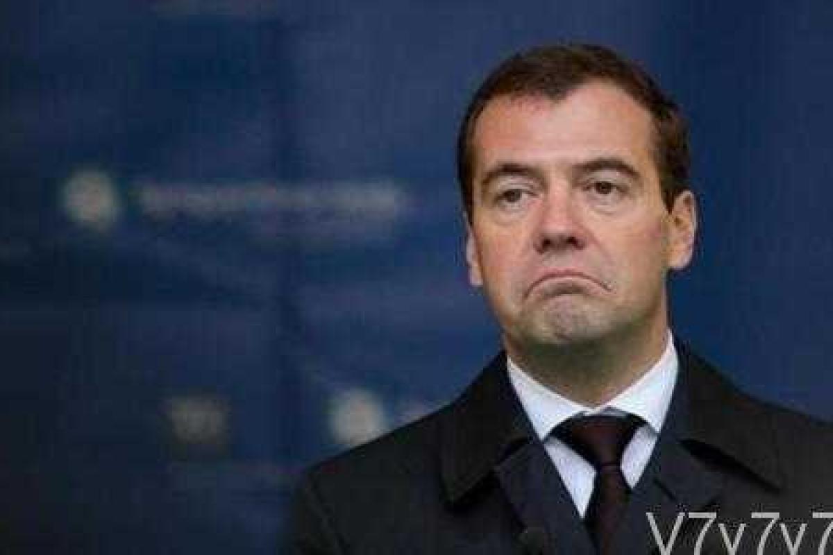 Премьер РФ Медведев решил вернуть Крым Украине?