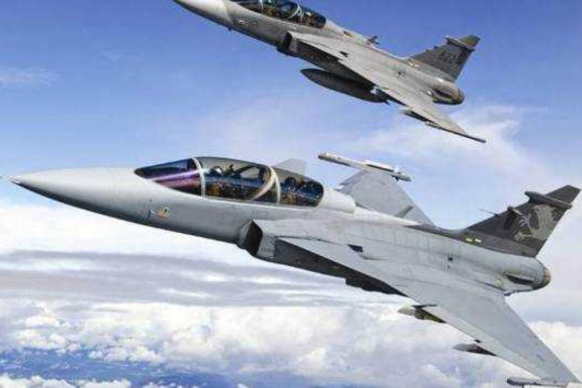 Истребители НАТО перехватили военный самолет РФ вблизи границ Латвии Истребители НАТО перехватили военный самолет РФ вблизи границ Латвии