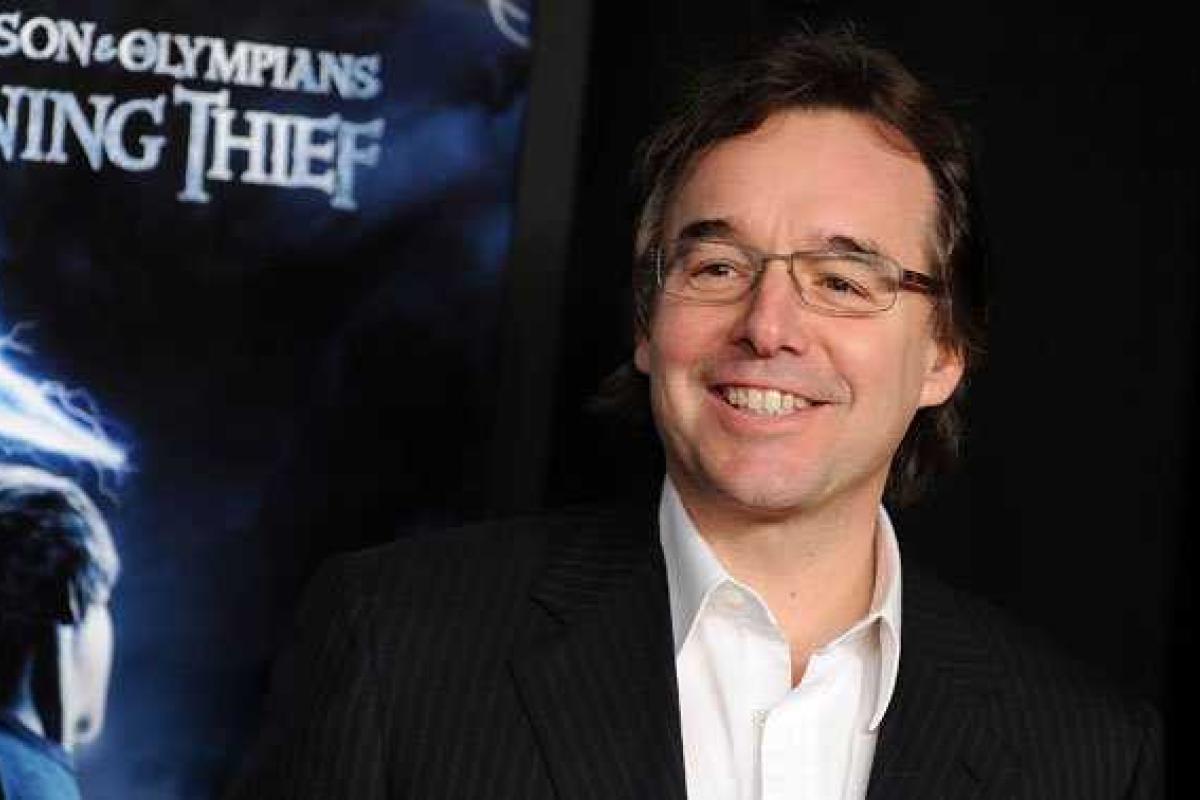 Режиссер фильма «Один дома» снимет новый рождественский фильм 