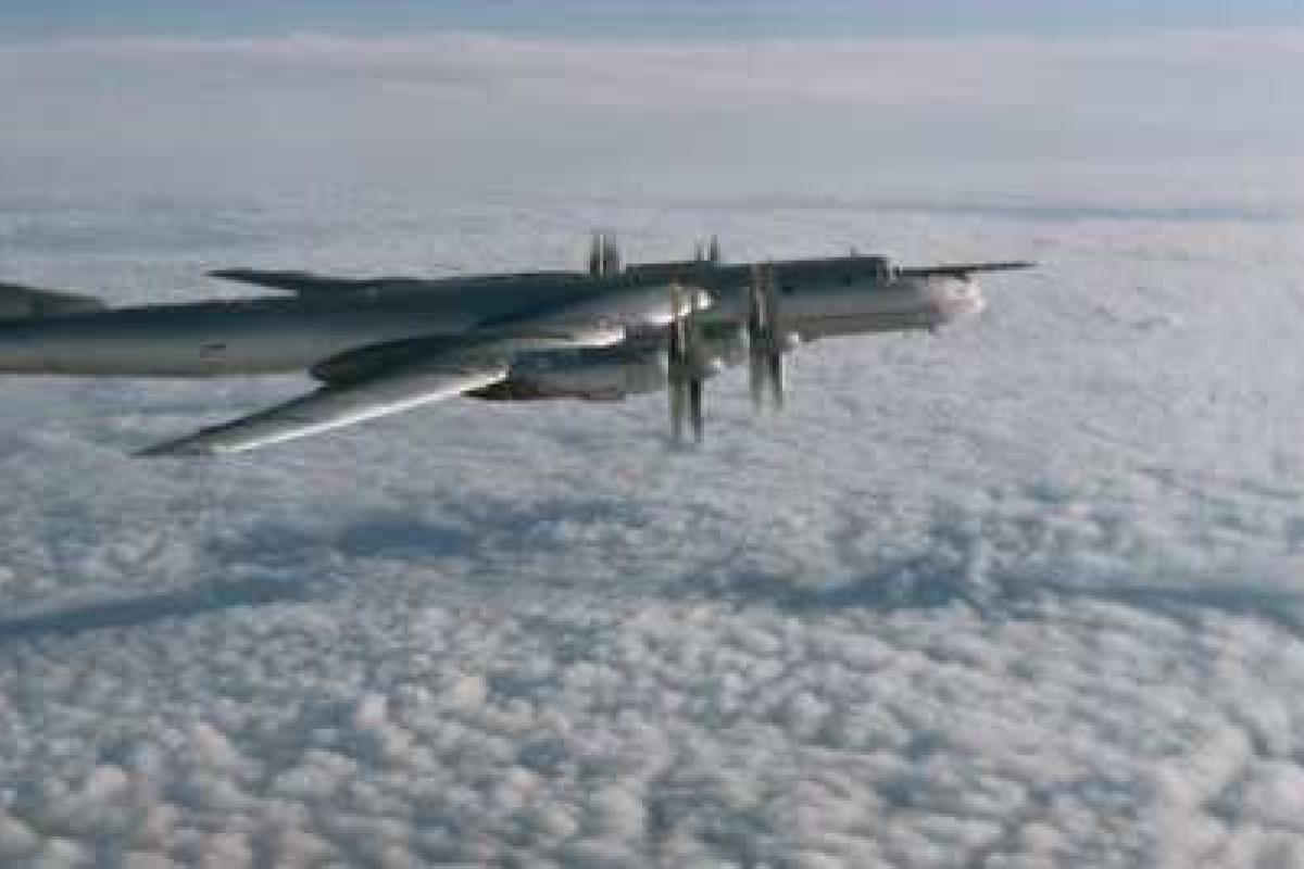 Российские бомбардировщики Ту-95 провоцировали военных США, - американские СМИ Российские бомбардировщики Ту-95 провоцировали военных США, - американские СМИ