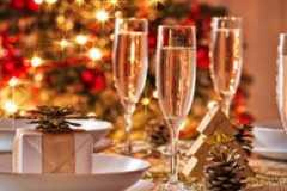 Украинцы в среднем готовы потратить на новогодний стол около 2-х тысяч гривен Украинцы в среднем готовы потратить на новогодний стол около 2-х тысяч гривен