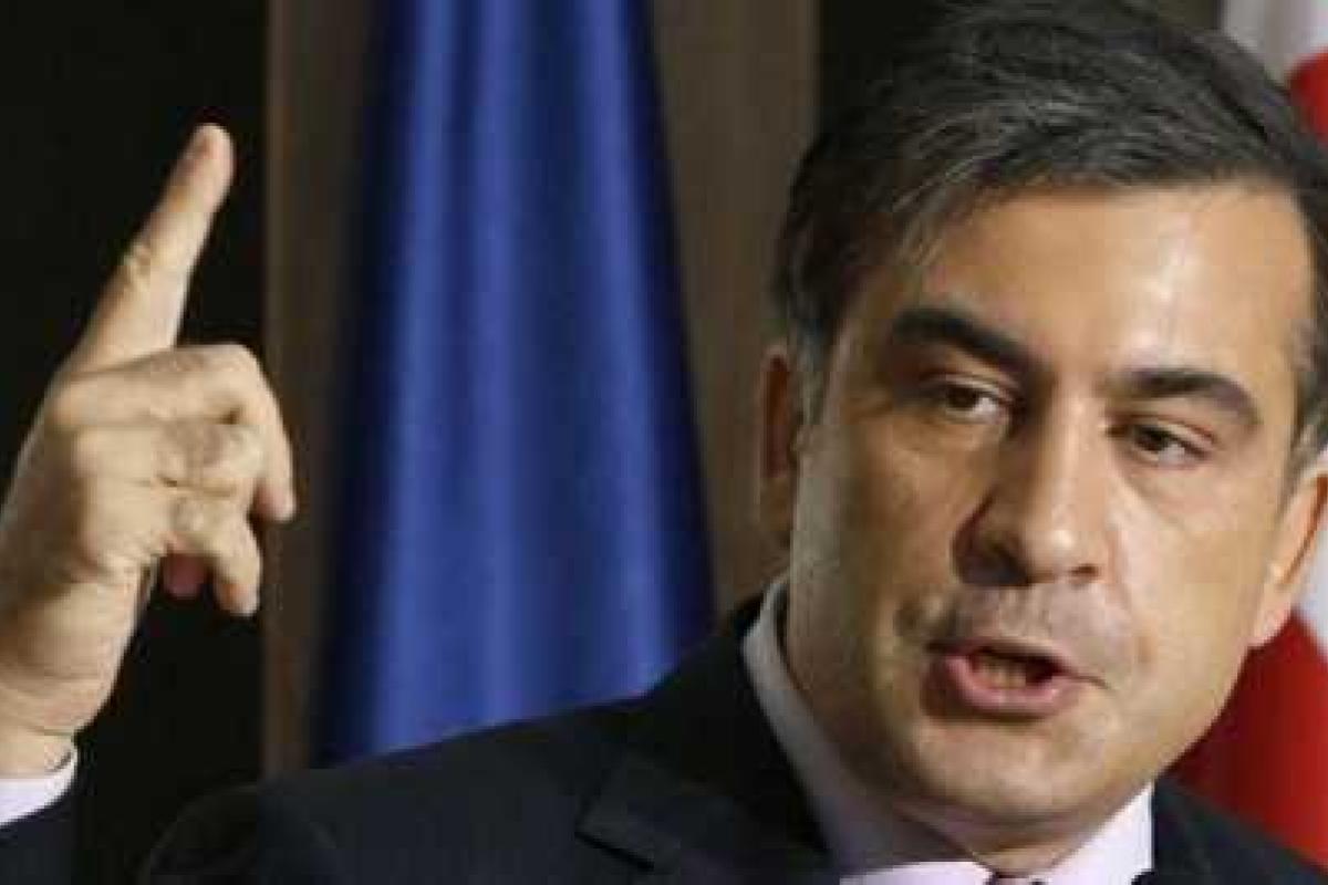 Политолог: Саакашвили припер Порошенко к стенке Политолог: Саакашвили припер Порошенко к стенке