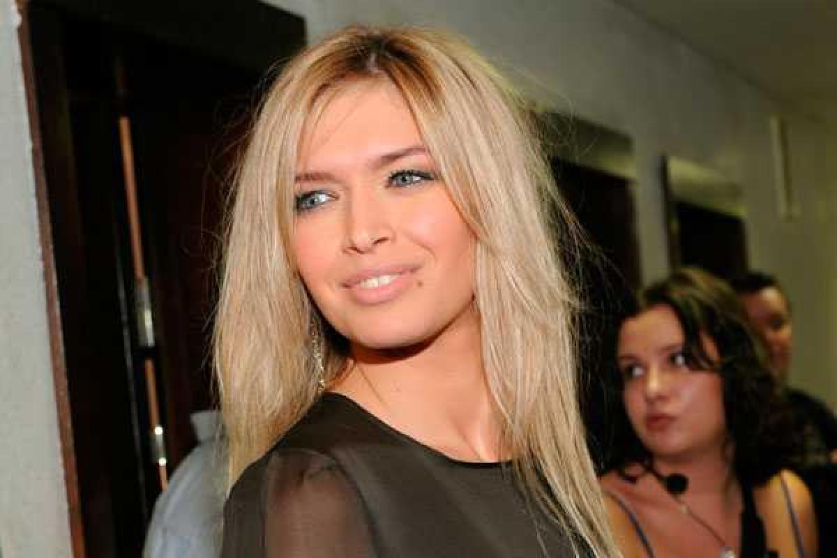 Вера Брежнева показала своего двойника