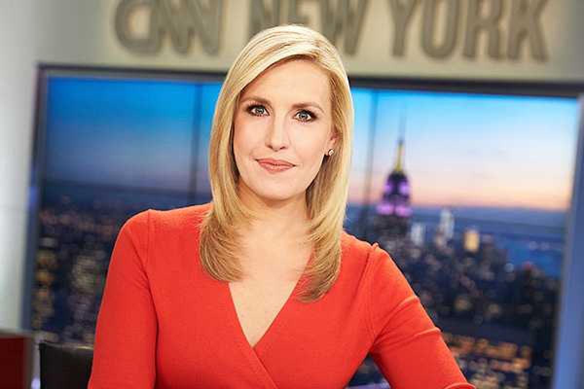 Телеведущая CNN упала в обморок в прямом эфире. Видео