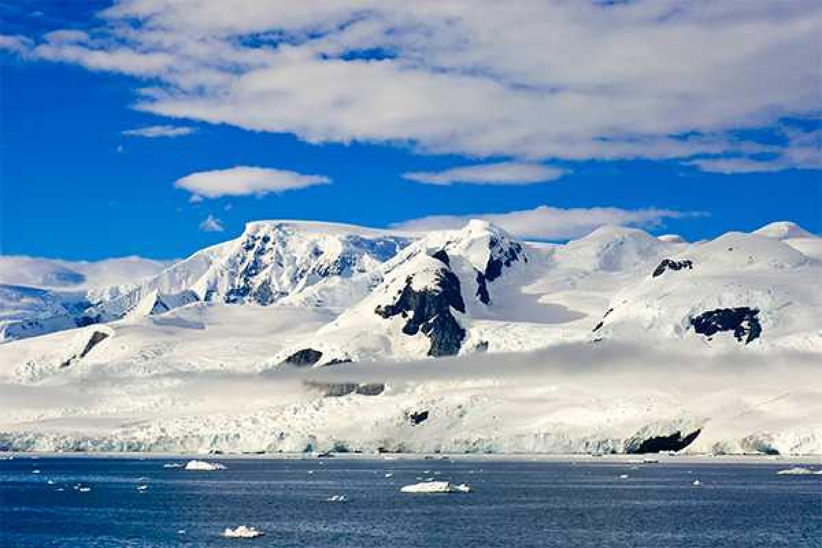 В Антарктиде найдены первые упавшие на Землю метеориты