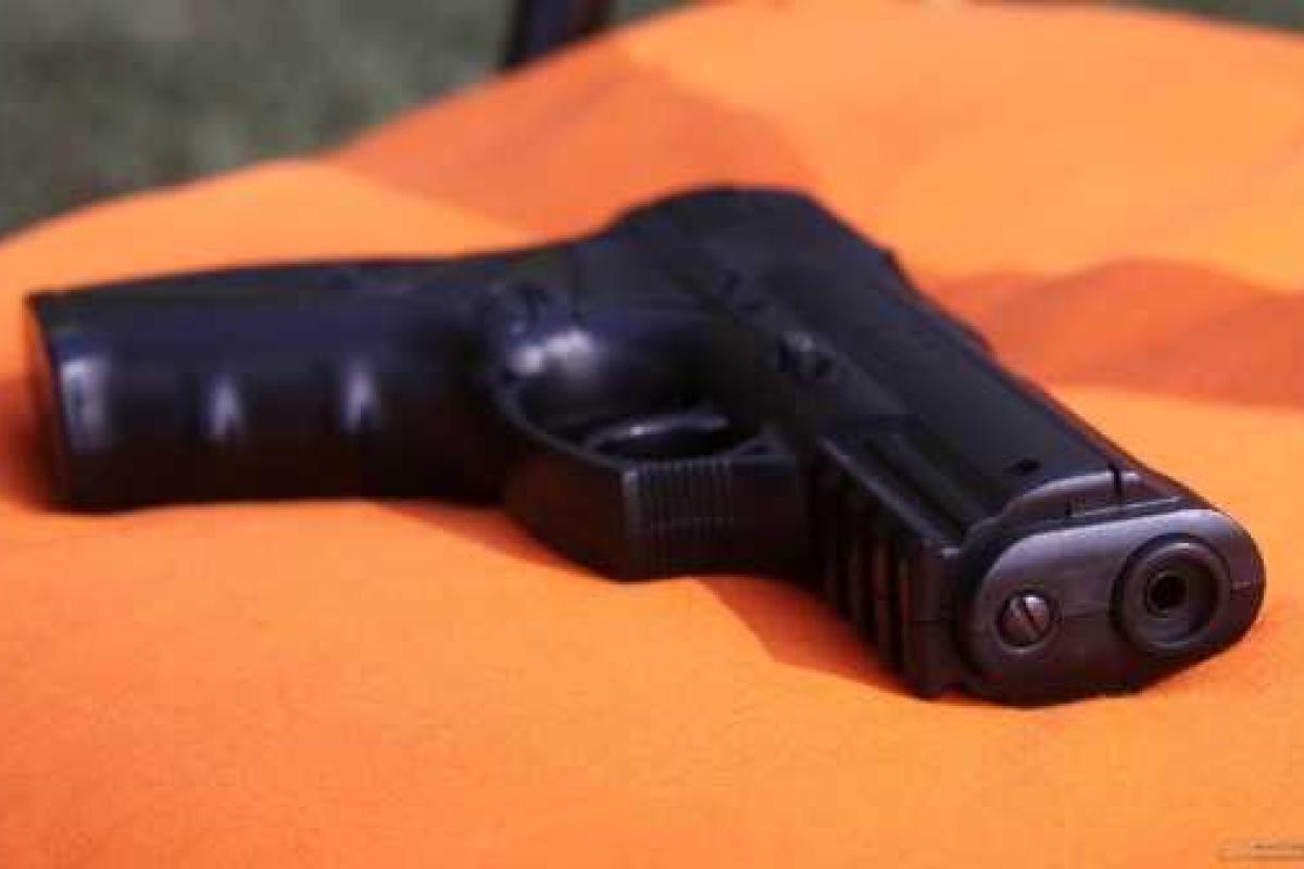 СМИ: у охранника Барака Обамы украли экипировку и оружие СМИ: у охранника Барака Обамы украли экипировку и оружие