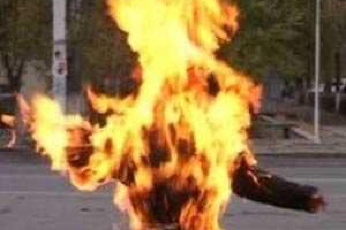 Итальянец поджег себя перед виллой Берлускони