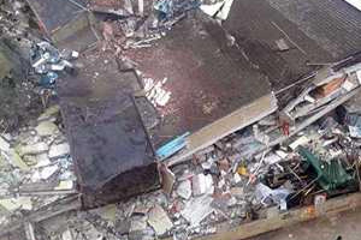 Ответственный китайский чиновник покончил с собой после схода мусорного оползня на его район