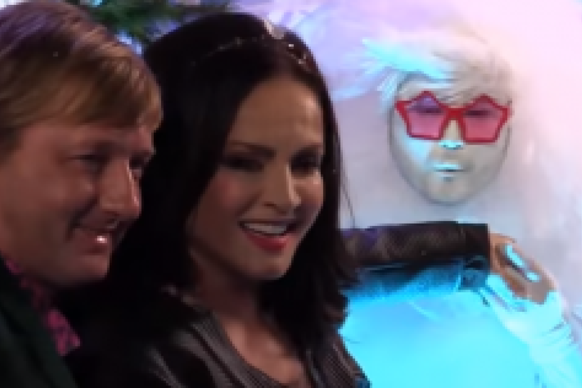 София Ротару упала во время съемок новогоднего шоу. Видео