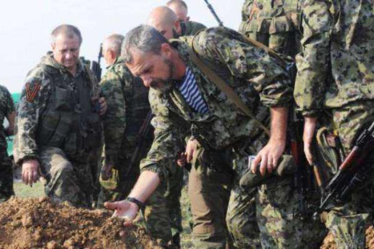 В «ДНР» произошло кровавое столкновение между российским военными и местными боевиками  В «ДНР» произошло кровавое столкновение между российским военными и местными боевиками