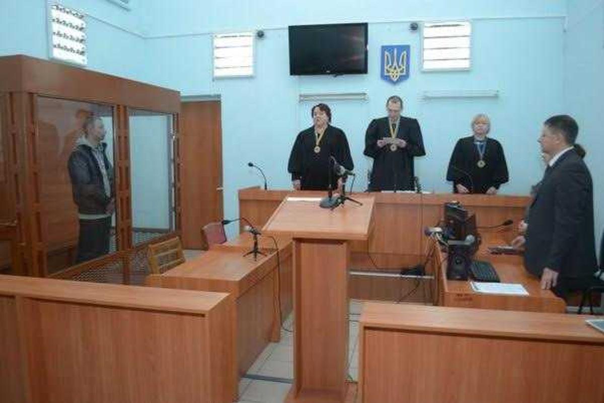 В Красноармейске к пожизненному лишению свободы приговорили одного из убийц трех шахтеров В Красноармейске к пожизненному лишению свободы приговорили одного из убийц трех шахтеров