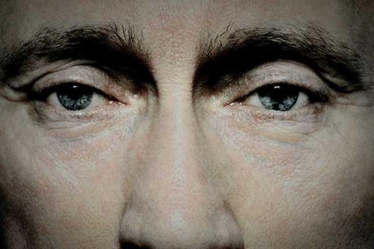 «Ху из мистер Путин». В Киеве презентовали фильм о криминальном прошлом президента РФ