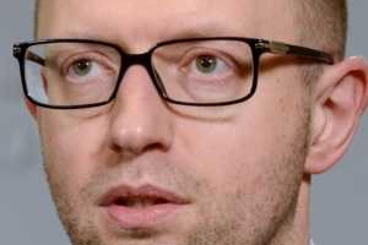 Впервые в Госбюджете предусмотрена сумма финансирования на крымскотатарский народ, - Яценюк Впервые в Госбюджете предусмотрена сумма финансирования на крымскотатарский народ, - Яценюк