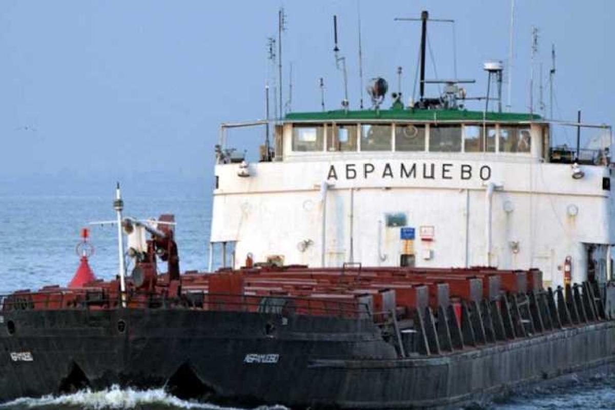 В акватории Азовского моря потерпело крушение судно, капитан погиб