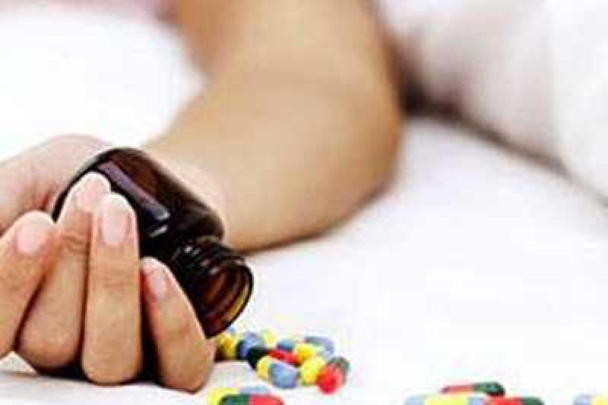 14-летняя киевлянка наглоталась таблеток после ссоры с парнем 14-летняя киевлянка наглоталась таблеток после ссоры с парнем