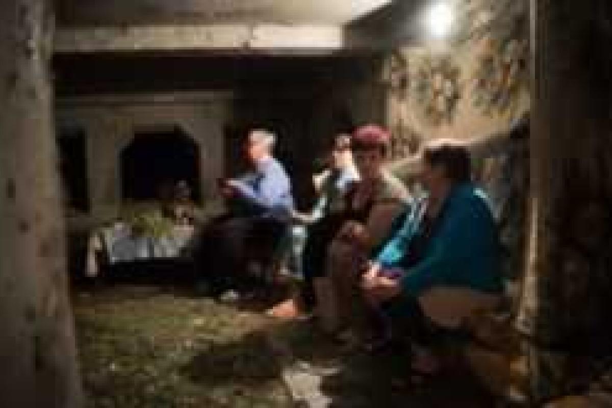 Донецк на грани катастрофы: люди замерзают без горячей воды и отопления