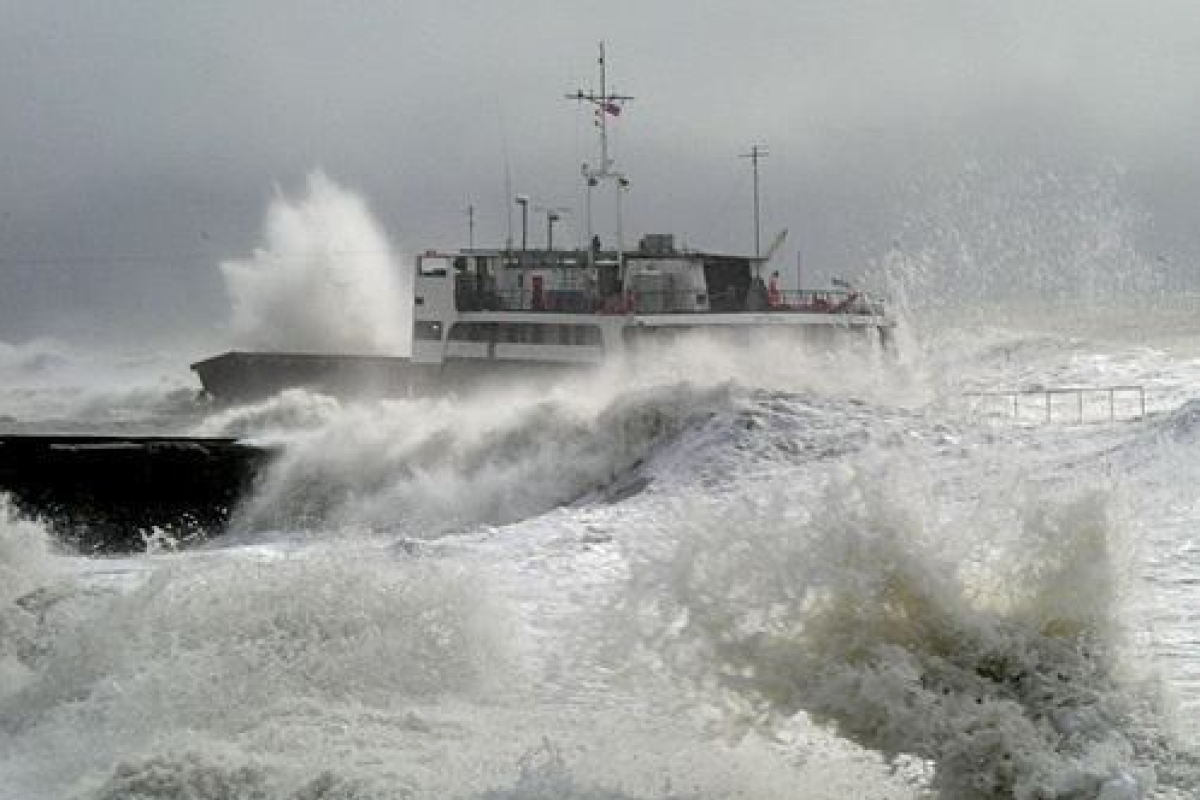Из-за непогоды возможна остановка Керченской паромной переправы Из-за непогоды возможна остановка Керченской паромной переправы