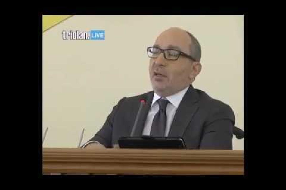 Кернес назвал Гимн Украины "речевкой" и запретил исполнять его в сессионном зале мэрии