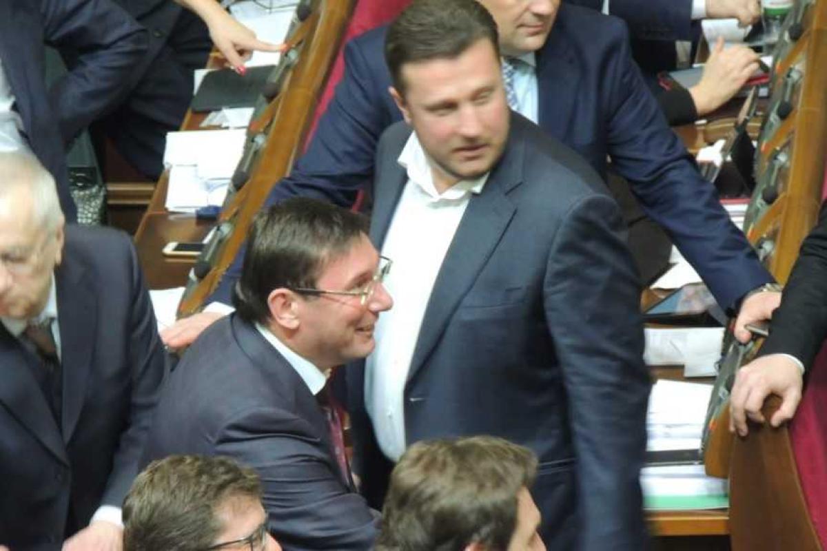 Нардеп Яценко замечен за «кнопкодавством» по заказу лидера «БПП» Луценко