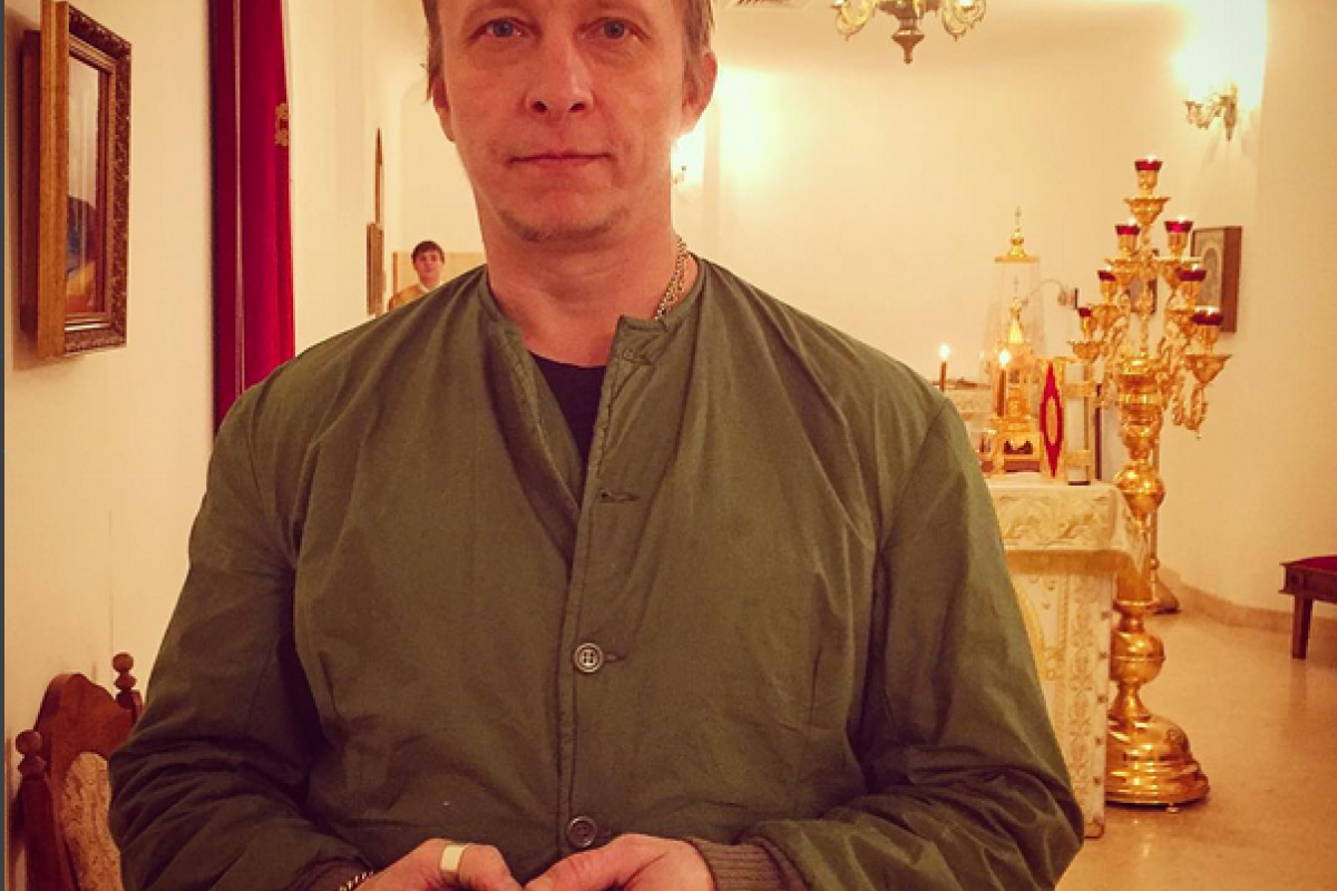 Пользователи сети осудили Охлобыстина за фотографии детей с автоматами