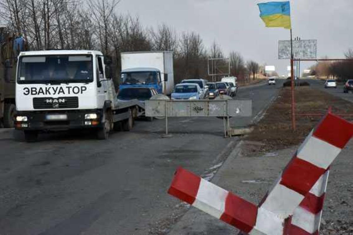 Накануне новогодних праздников полиция усилила работу на блокпостах