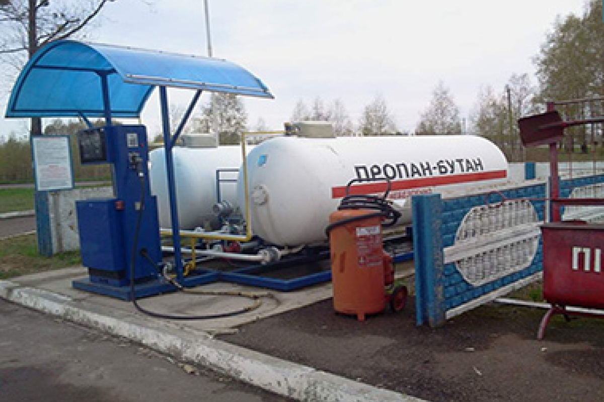 В Днепропетровске пьяный водитель врезался в газовую заправку В Днепропетровске пьяный водитель врезался в газовую заправку