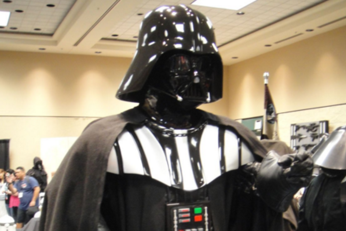 Житель Нью-Йорка официально поменял свое имя на "Дарт Вейдер" Житель Нью-Йорка официально поменял свое имя на "Дарт Вейдер"