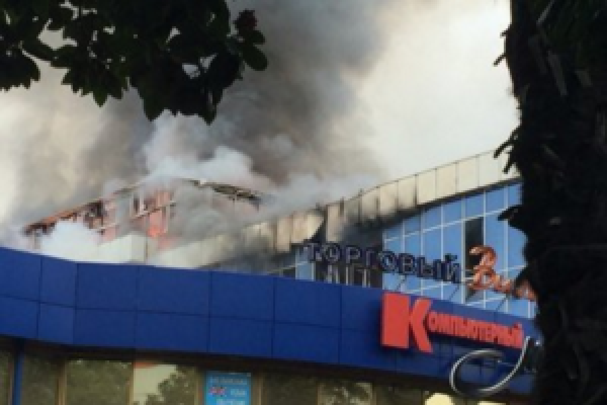 В Сочи загорелся торговый центр, есть пострадавшие В Сочи загорелся торговый центр, есть пострадавшие