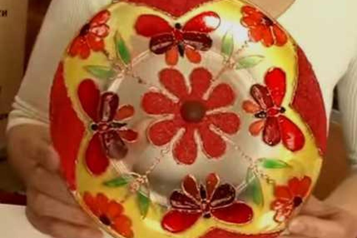 Тарелка в технике «Витраж» Тарелка в технике «Витраж»