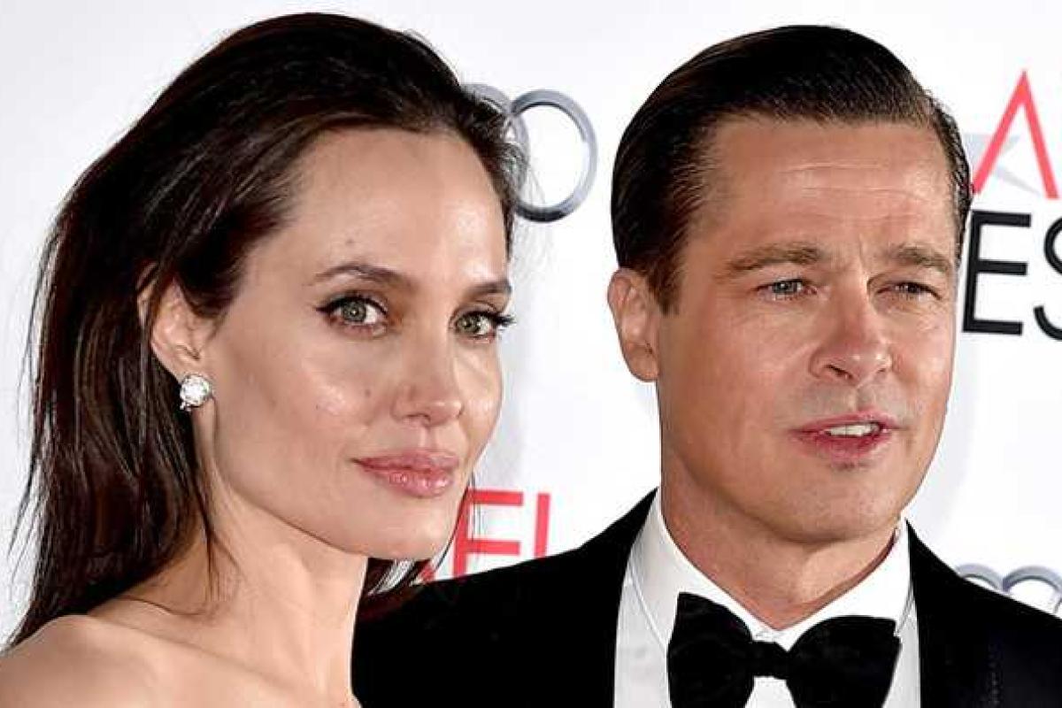 Сын Анджелины Джоли и Брэда Питта вынужден ходить на костылях