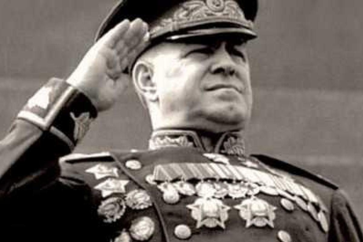 В Крыму школу назовут в честь маршала Жукова В Крыму школу назовут в честь маршала Жукова