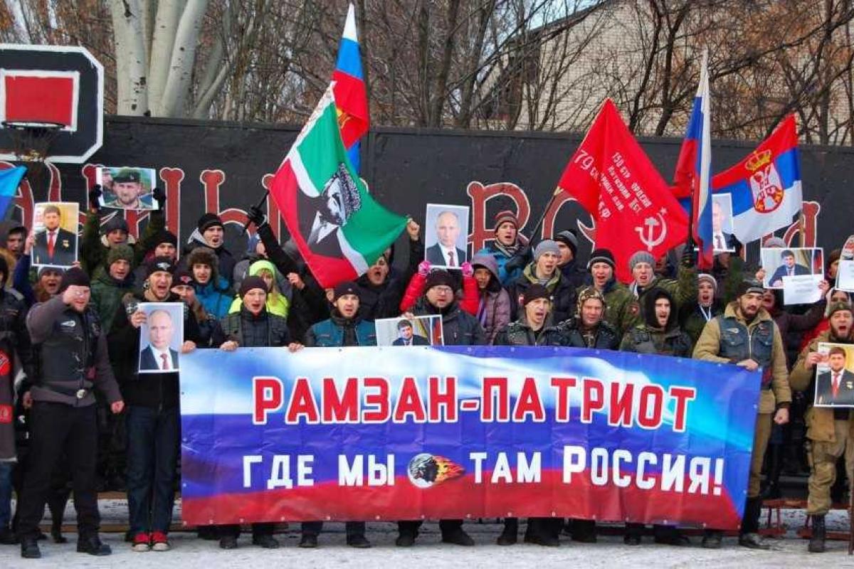 Луганчанин рассказал об акции в поддержку Кадырова: бюджетников не пустили, Чичерина не приехала