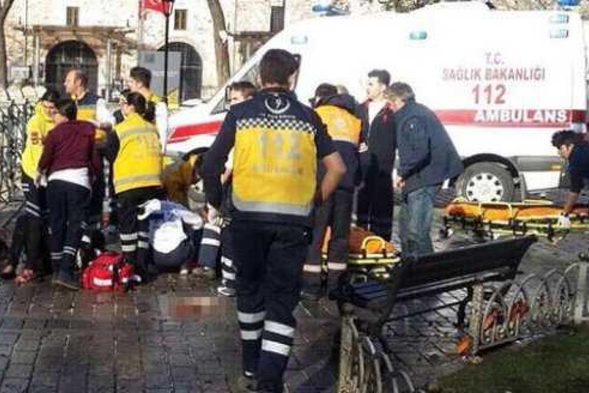 Теракт в Стамбуле: очевидцы опубликовали фото 