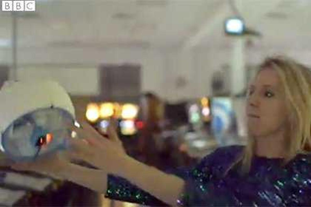 В Лас-Вегасе корреспондент ВВС сломала "самый безопасный в мире" дрон 