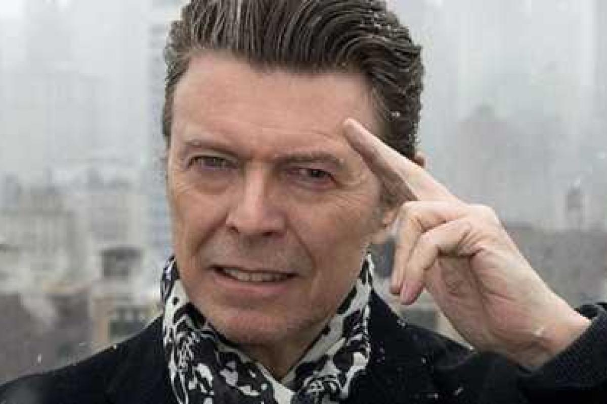 В Лондоне скончался легендарный Дэвид Боуи В Лондоне скончался легендарный Дэвид Боуи