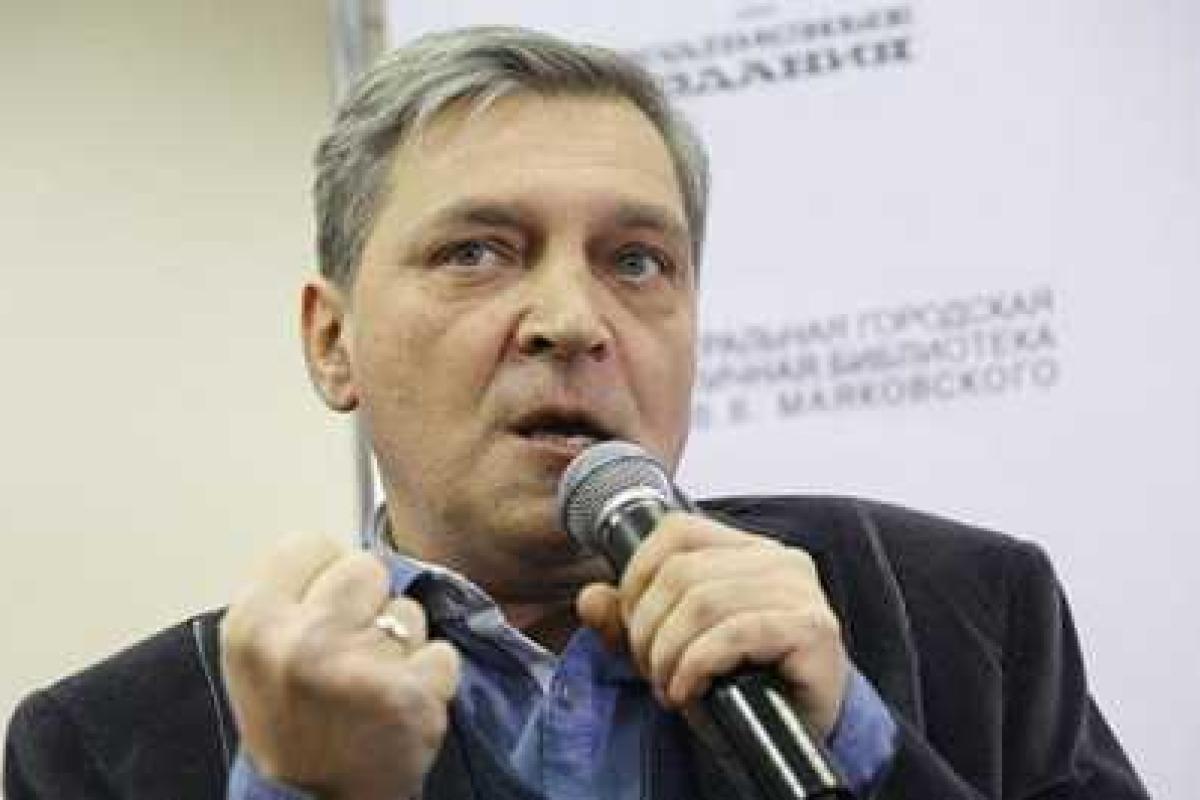 Путин лепит империю из фекалий, - российский журналист Путин лепит империю из фекалий, - российский журналист