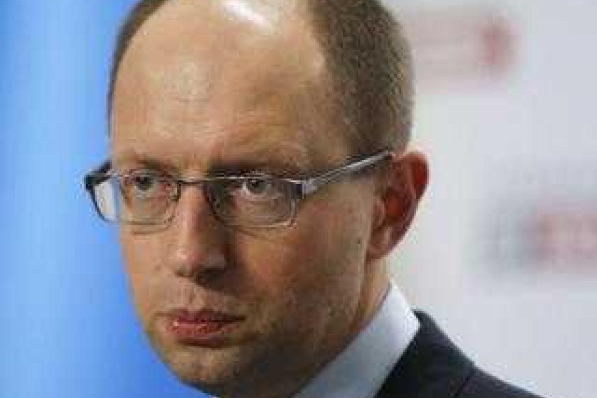 Эксперт об инициативах Яценюка: Украина на пороге кризиса