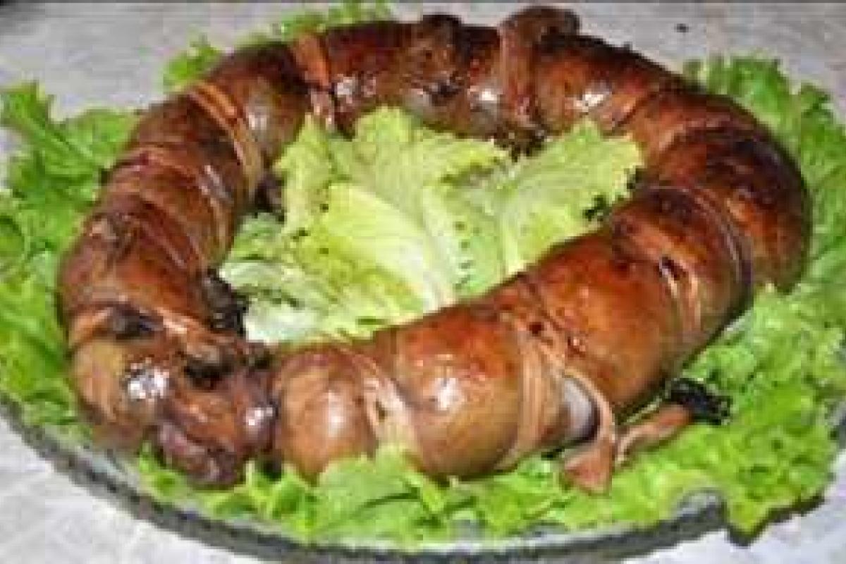 Британец круто "попал", назвав национальное блюдо Киргизии "лошадиным пенисом"