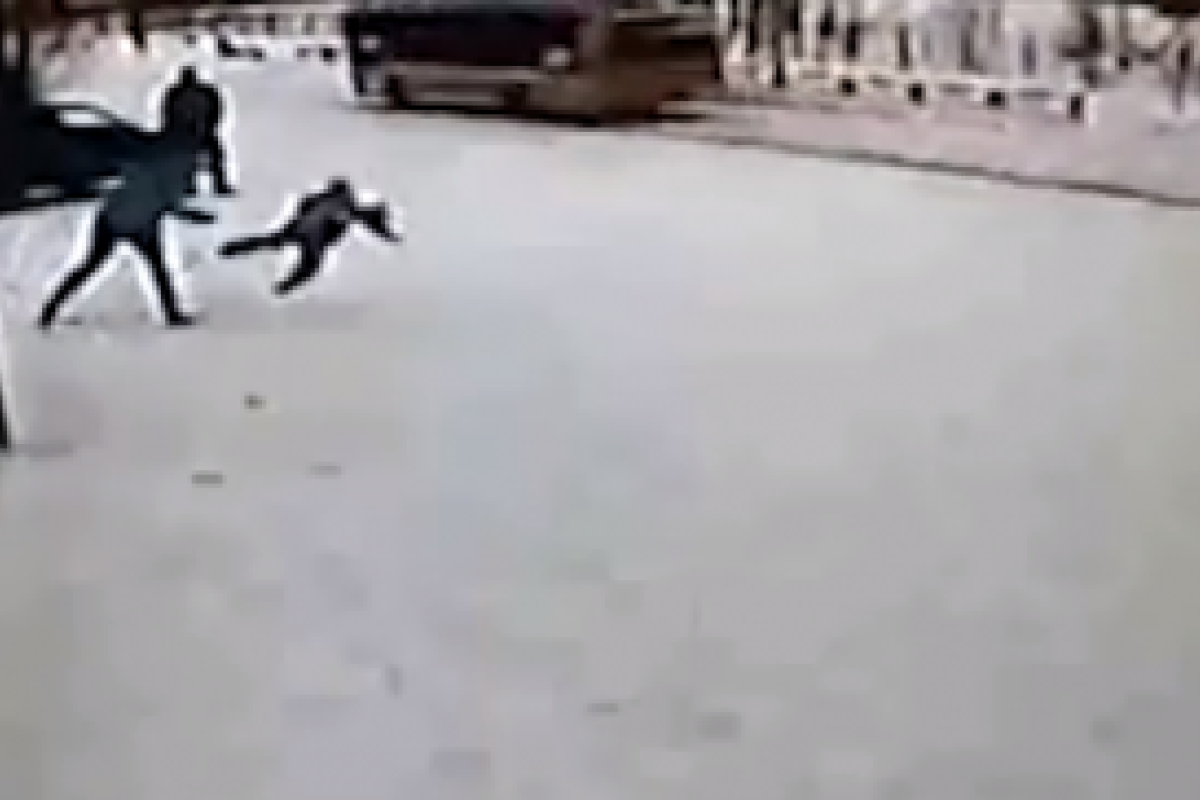 В России мать-садистка ногами избила 6-летнего сына после того, как не смогла снять наличные с банковской карточки