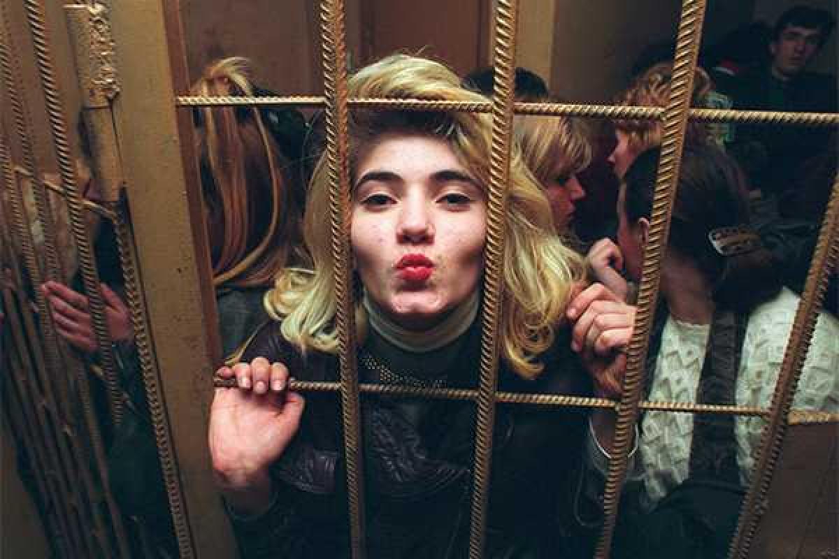 В Москве путаны изнасиловали полицейского В Москве путаны изнасиловали полицейского